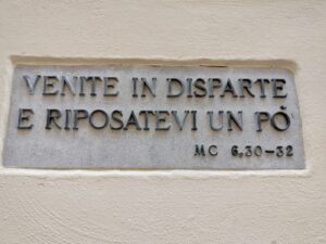 "Pojdi stran in si malo odpočij" (Mr 6,31)
